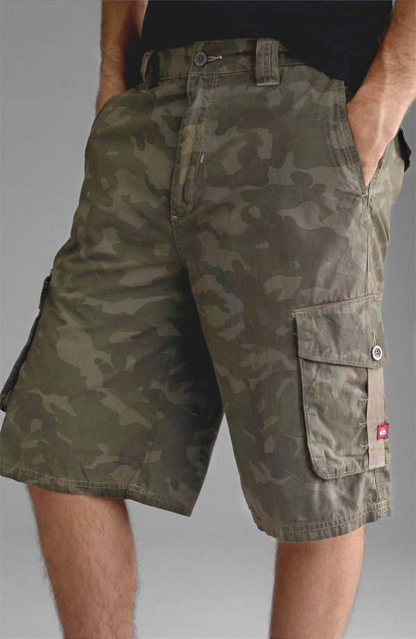 camouflage short pants